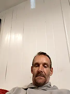 Snapshot of Hungwell1515 chatting on 11.10.25 Hungwell1515 online show from 11.10.25