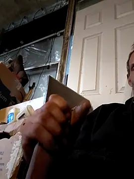 Snapshot of Hungwell1515 chatting on 11.25.25 Hungwell1515 online show from 11.25.25