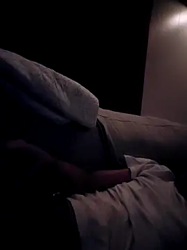 Snapshot of Hungwell1515 chatting on 12.01.25 Hungwell1515 online show from 12.01.25