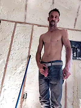 Snapshot of Hungwell1515 chatting on 12.19.25 Hungwell1515 online show from 12.19.25