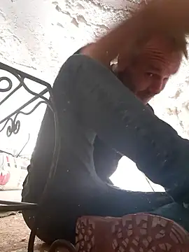 Snapshot of Hungwell1515 chatting on 01.08.26 Hungwell1515 online show from 01.08.26