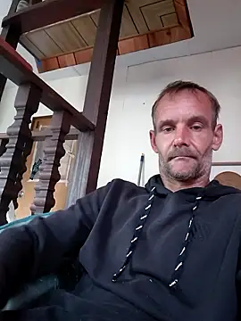 Snapshot of Hungwell1515 chatting on 01.13.26 Hungwell1515 online show from 01.13.26