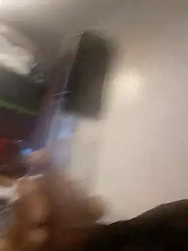 Snapshot of Hungwell1515 chatting on 01.19.26 Hungwell1515 online show from 01.19.26