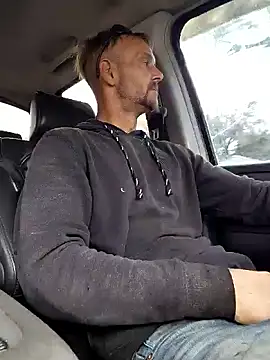 Snapshot of Hungwell1515 chatting on 02.16.26 Hungwell1515 online show from 02.16.26