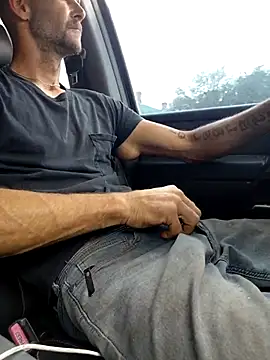 Snapshot of Hungwell1515 chatting on 02.21.26 Hungwell1515 online show from 02.21.26