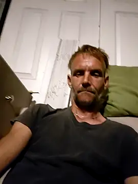 Snapshot of Hungwell1515 chatting on 02.22.26 Hungwell1515 online show from 02.22.26