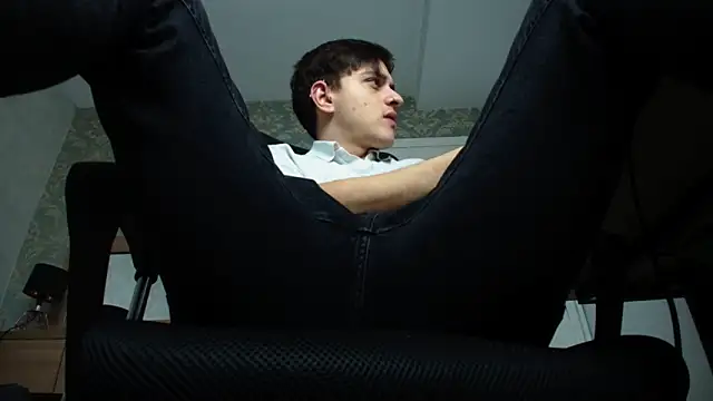 Snapshot of FelixStarkk chatting on 09.28.25 FelixStarkk online show from 09.28.25