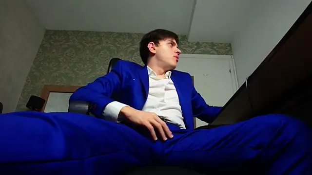 Snapshot of FelixStarkk chatting on 10.13.25 FelixStarkk online show from 10.13.25