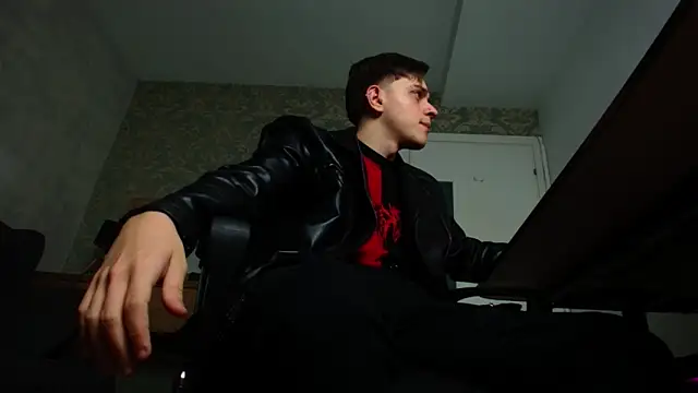 Snapshot of FelixStarkk chatting on 11.02.25 FelixStarkk online show from 11.02.25