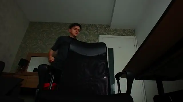 Snapshot of FelixStarkk chatting on 11.05.25 FelixStarkk online show from 11.05.25