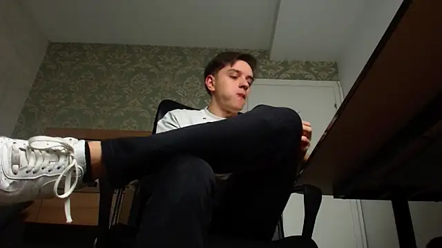 Snapshot of FelixStarkk chatting on 11.08.25 FelixStarkk online show from 11.08.25