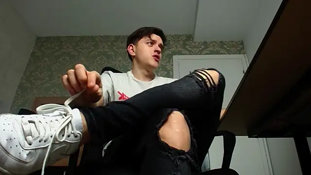 Snapshot of FelixStarkk chatting on 11.14.25 FelixStarkk online show from 11.14.25