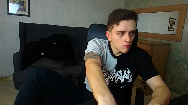 Snapshot of FelixStarkk chatting on 12.04.25 FelixStarkk online show from 12.04.25