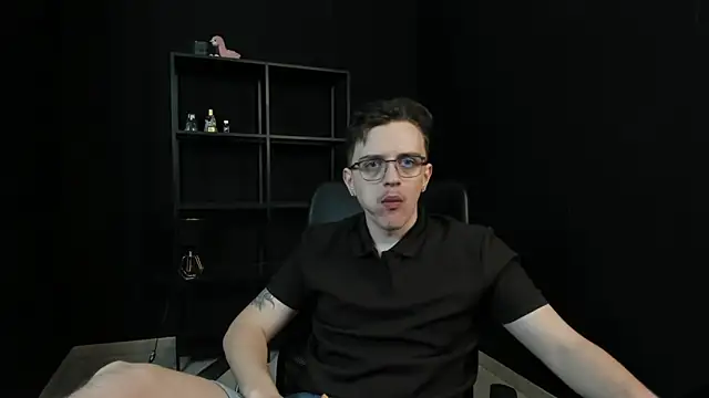 Snapshot of FelixStarkk chatting on 05.12.26 FelixStarkk online show from 05.12.26