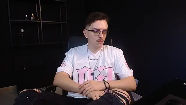 Snapshot of FelixStarkk chatting on 06.05.26 FelixStarkk online show from 06.05.26