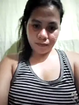 Snapshot of phoenix_1994 chatting on 10.17.25 phoenix 1994 online show from 10.17.25