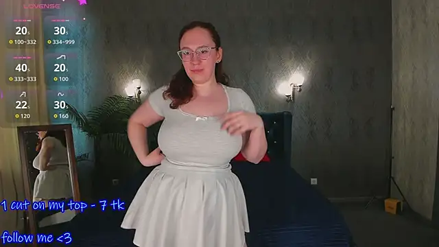 Snapshot of ellie_coy_ chatting on 05.21.26 ellie coy online show from 05.21.26