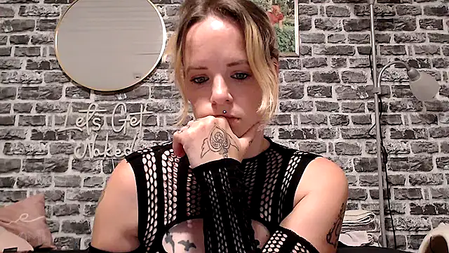Snapshot of SexyMilf_37 chatting on 06.03.26 SexyMilf 37 online show from 06.03.26