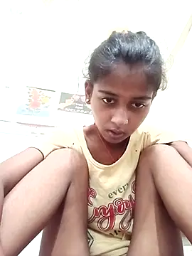 Snapshot of Saniye-143 chatting on 09.11.25 Saniye-143 online show from 09.11.25