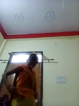 Snapshot of Saniye-143 chatting on 09.30.25 Saniye-143 online show from 09.30.25