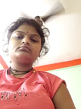 Snapshot of Hot_mirchjii chatting on 10.16.25 Hot mirchjii online show from 10.16.25