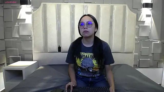 katalina07 1 online show from 04.20.26