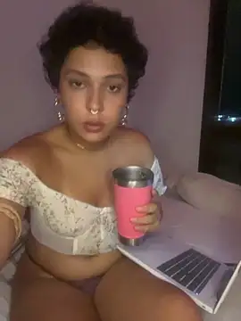 Snapshot of OliviaWild_ chatting on 03.05.26 OliviaWild online show from 03.05.26