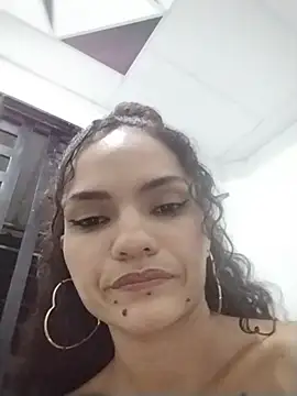 Snapshot of Karen_Ariass chatting on 06.02.26 Karen Ariass online show from 06.02.26