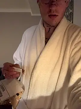 FullTattooBoy online show from 12.17.25