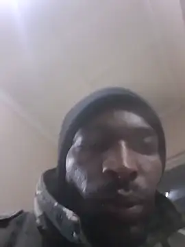 Snapshot of sex-machanic chatting on 09.16.25 sex-machanic online show from 09.16.25