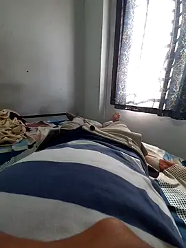 Snapshot of Yourslovingdick chatting on 12.22.25 Yourslovingdick online show from 12.22.25