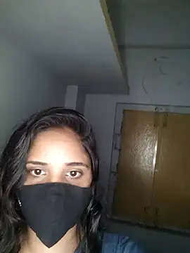 Snapshot of 00USER chatting on 09.10.25 00USER online show from 09.10.25