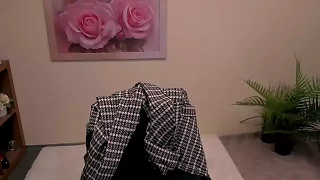 TwoBigSuns online show from 04.20.26