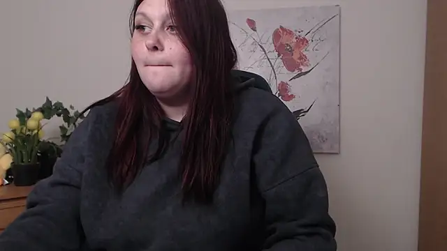 Snapshot of Alisawoods_ chatting on 04.26.26 Alisawoods online show from 04.26.26