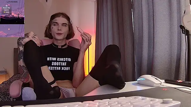 midwestemoqueen online show from 08.02.26