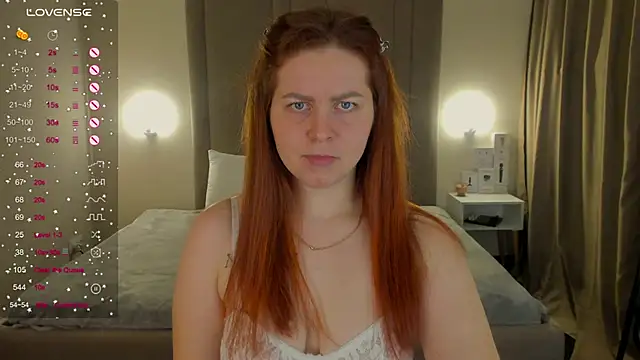 Snapshot of MikaBloom chatting on 12.21.25 MikaBloom online show from 12.21.25