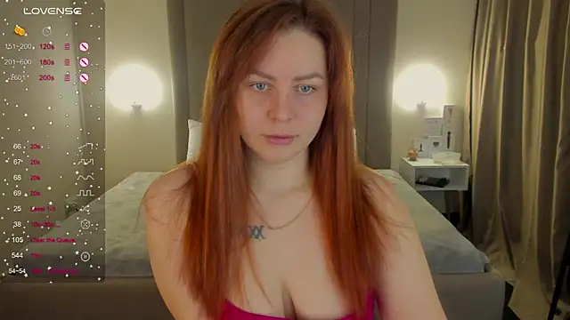 Snapshot of MikaBloom chatting on 12.22.25 MikaBloom online show from 12.22.25