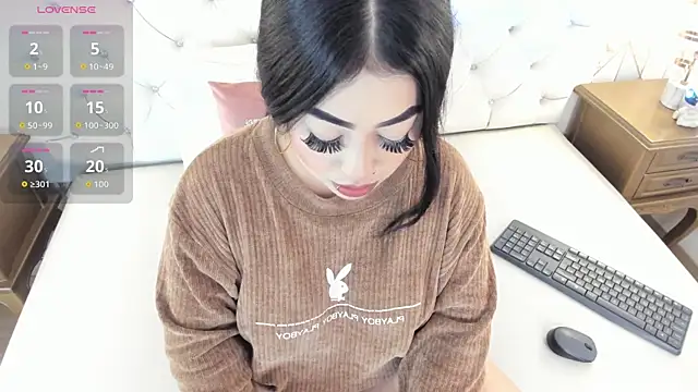 MeganStar   online show from 10.05.25