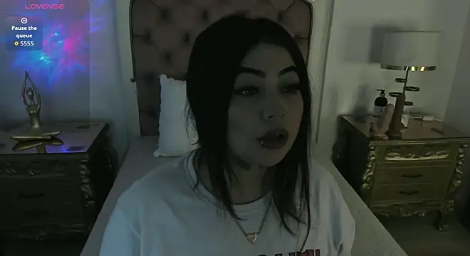 MeganStar   online show from 10.07.25