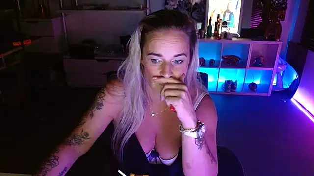 Mrs-Aurora online show from 09.29.25