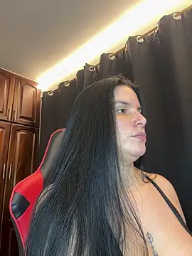 Snapshot of carol_cruz133 chatting on 09.08.25 carol cruz133 online show from 09.08.25