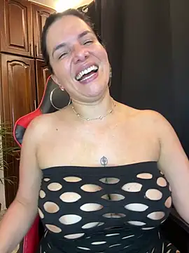 Snapshot of carol_cruz133 chatting on 09.10.25 carol cruz133 online show from 09.10.25