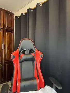 Snapshot of carol_cruz133 chatting on 11.14.25 carol cruz133 online show from 11.14.25