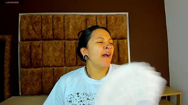 Kitty ravee online show from 09.15.25