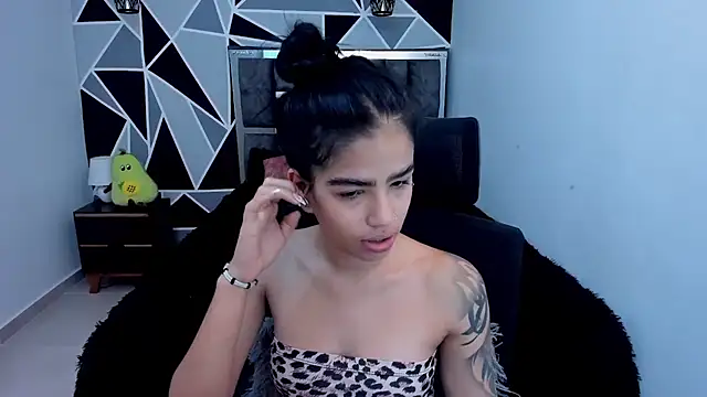 valeria-duarte online show from 04.06.26