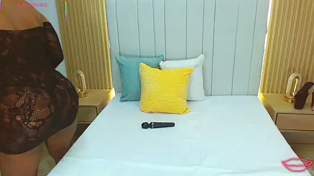 WildScarlet online show from 10.27.25