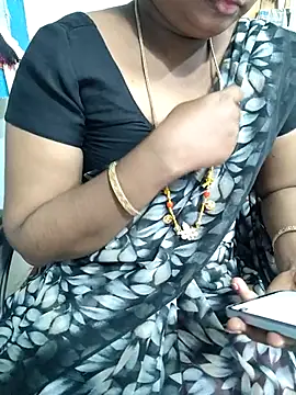 Snapshot of lolida69thamil chatting on 10.06.25 lolida69thamil online show from 10.06.25