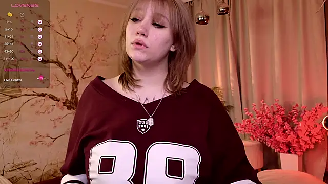 Morvelyn online show from 11.25.25