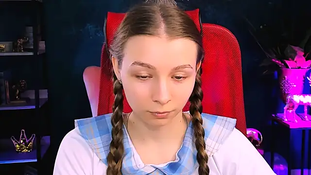 JulieDaniel online show from 11.11.25