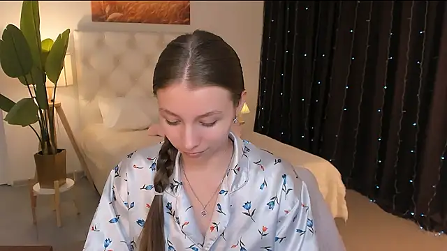 JulieDaniel online show from 03.31.26